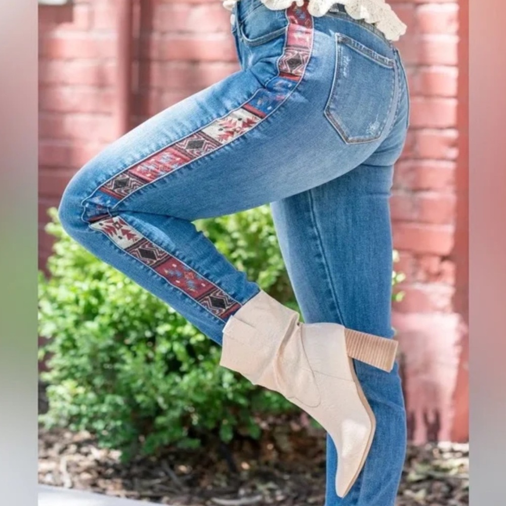 Judy Blue Jeans Western Print Mid Rise Relaxed Fit Straight Size 13/31